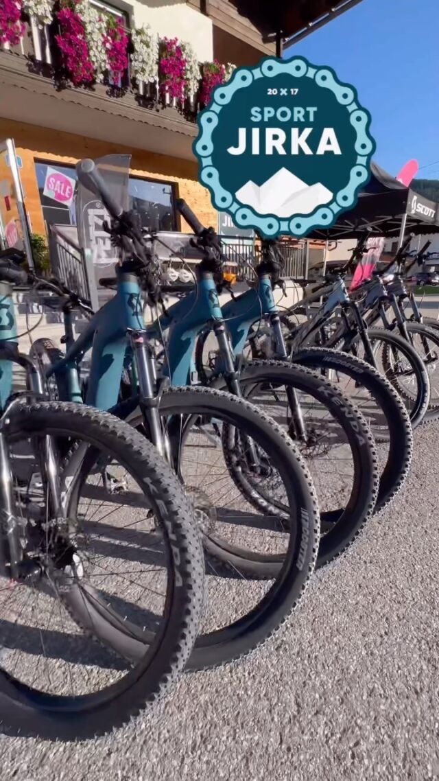 ,,Check out what I got for you!“ says the song… and yes! We have a lot of bikes on sale for you! Come by and check out! 👉🚵‍♂️😎
#ebike #ebikelife #austrianalps #austriavacations #österreich🇦🇹 #dachstein